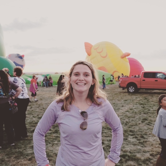 Meet your Posher, Christy - Picture 1 of 1